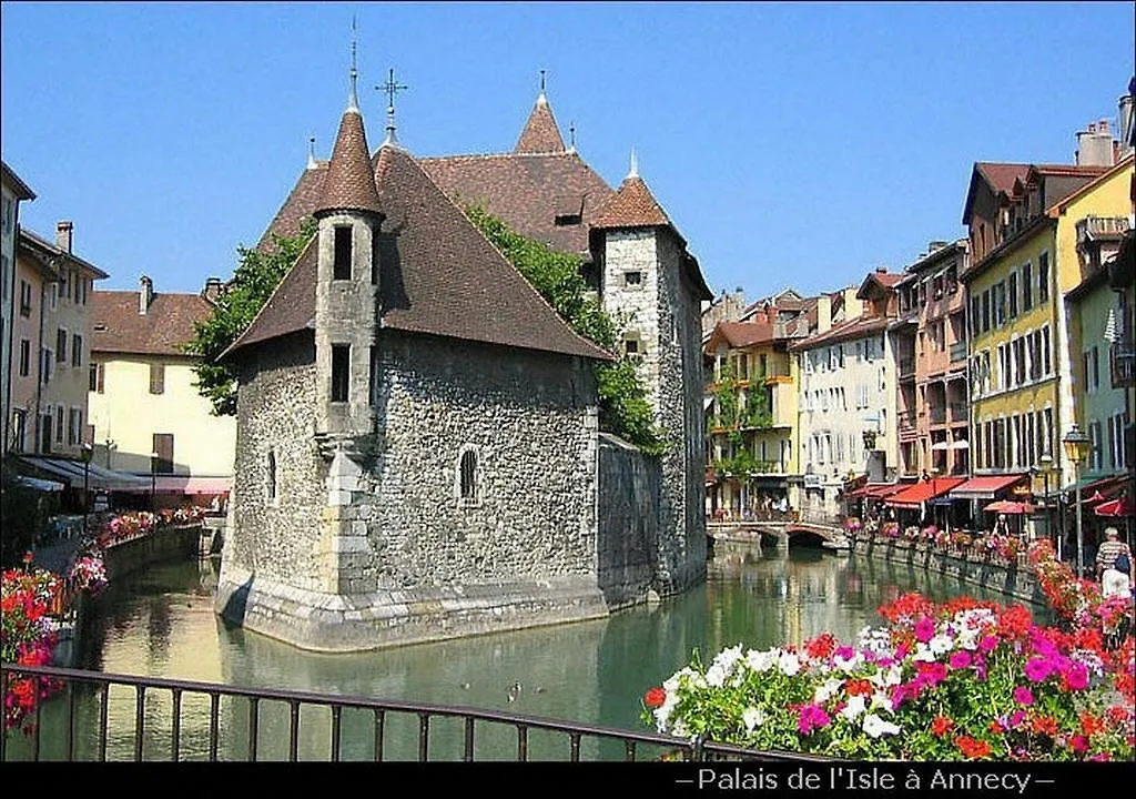 Holiday home Le Fraisy Location De Vacances Villa Dingy-Saint-Clair